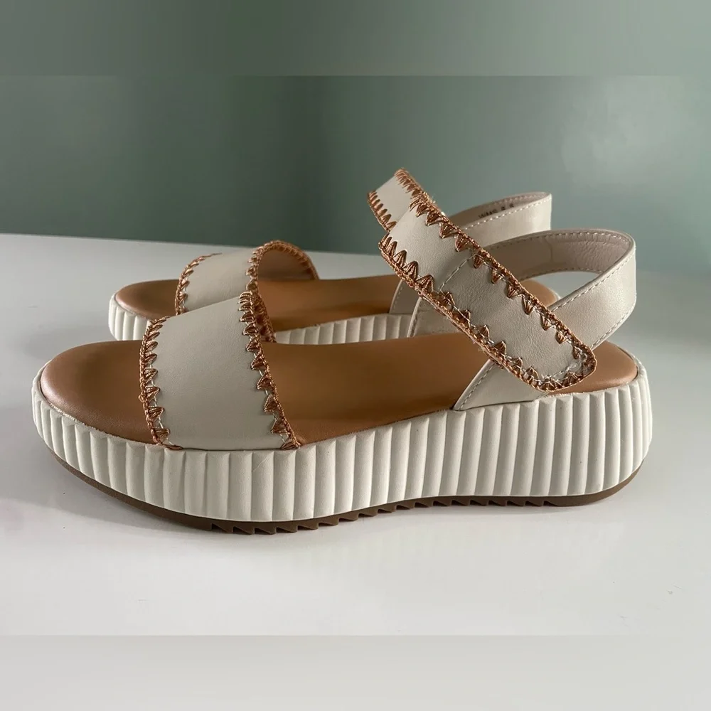Dolce Vita Franca Ivory Wedge Sandal Cushioned Platform Size 9 NWT